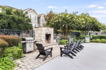 Outdoor fireplace